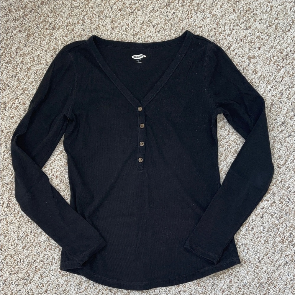 Black Long Sleeve V-Neck Top